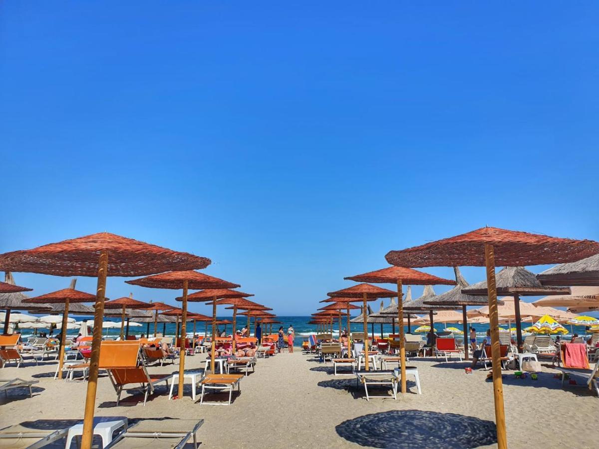 Top View Mamaia Exterior photo